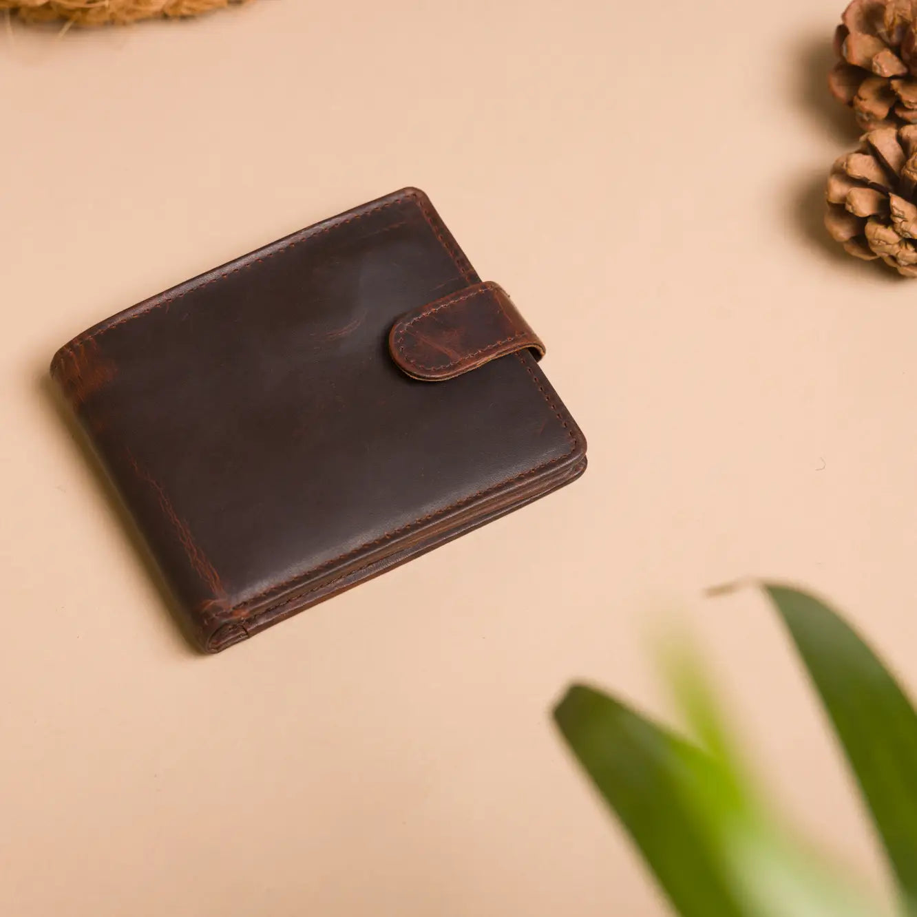 Cooper Allan Woodbridge Men's Bifold Brown Oily Leather Wallet