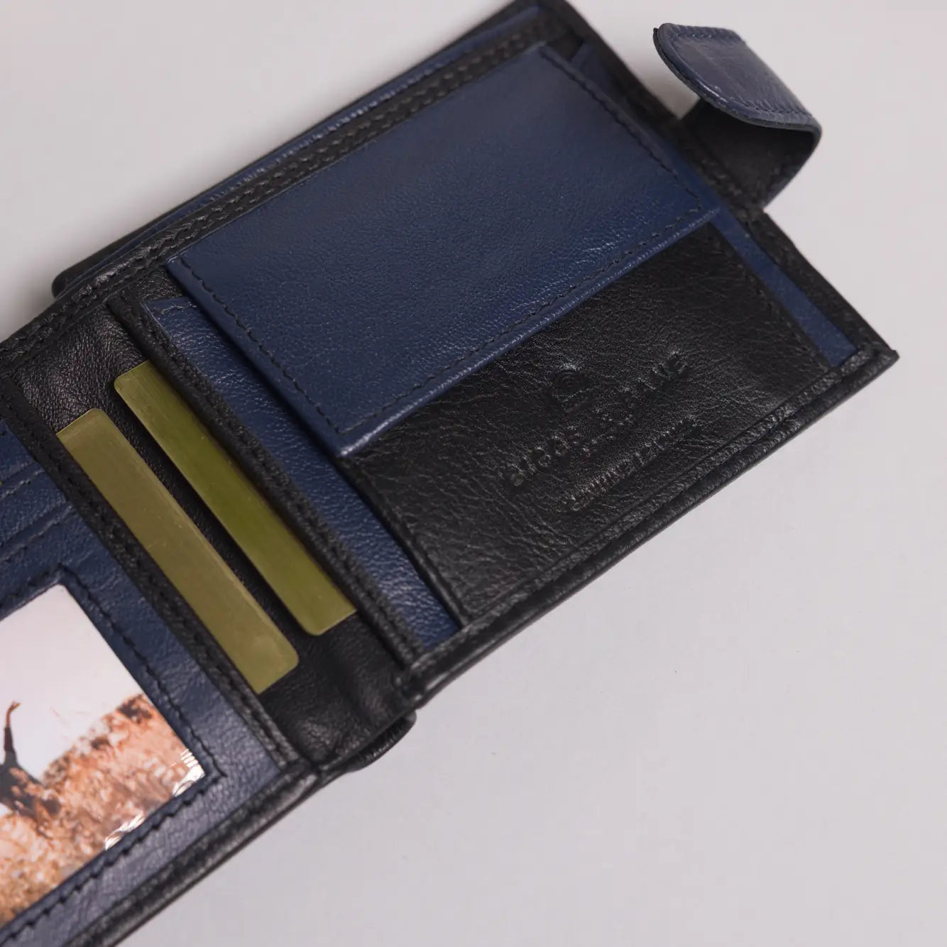 Cooper Allan Biggs & Bane Men's Bifold Black & Navy Leather Wallet with Tab Coin Pocket