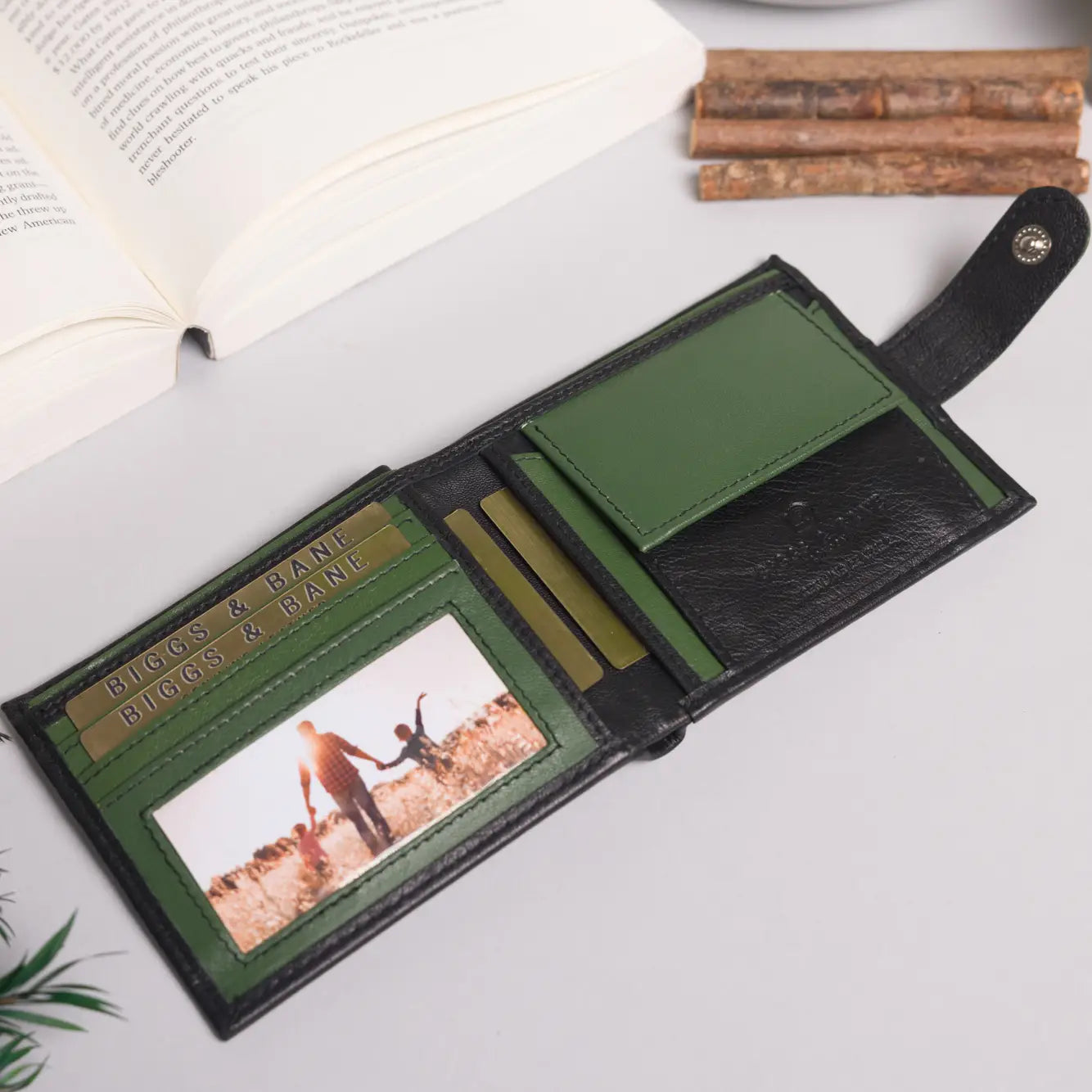 Cooper Allan Biggs & Bane Men's Bifold Black & Green Leather Wallet with Tab Coin Pocket